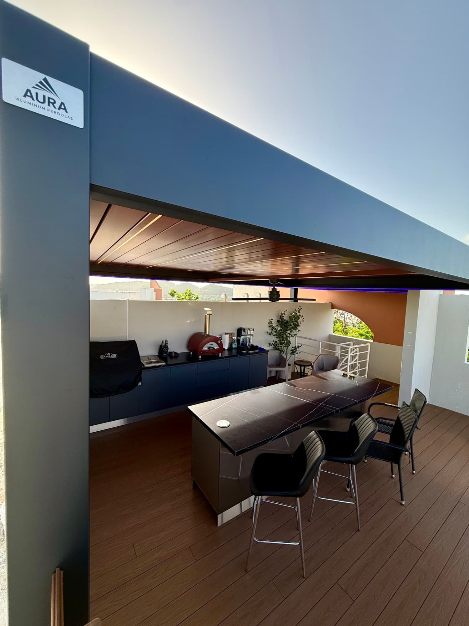 Aura premium model