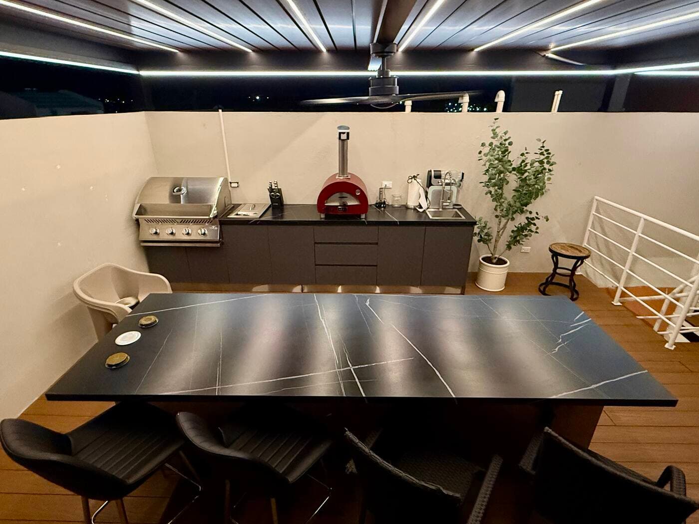 AuraLux Kitchen